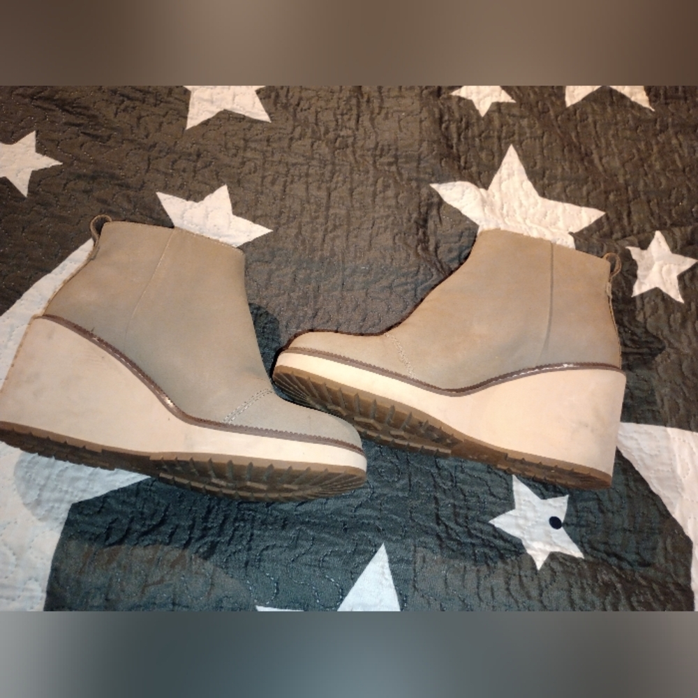 Ankle boots